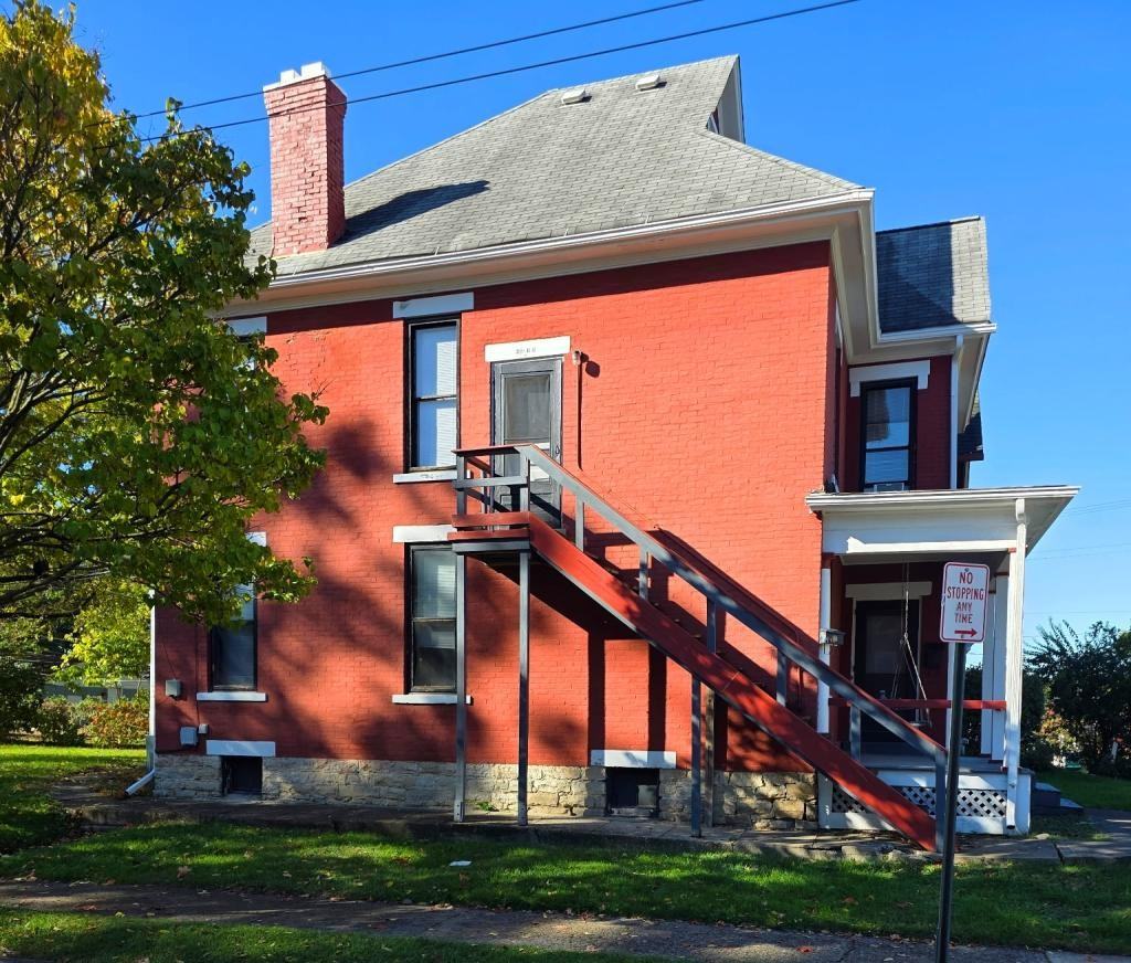 45 1/2 E Duncan St - Photo 2 of 11
