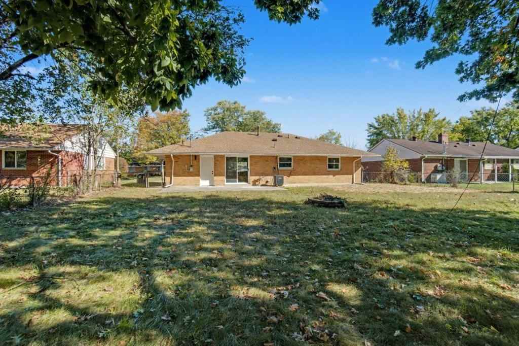 83 Brookhaven Dr - Photo 2 of 32