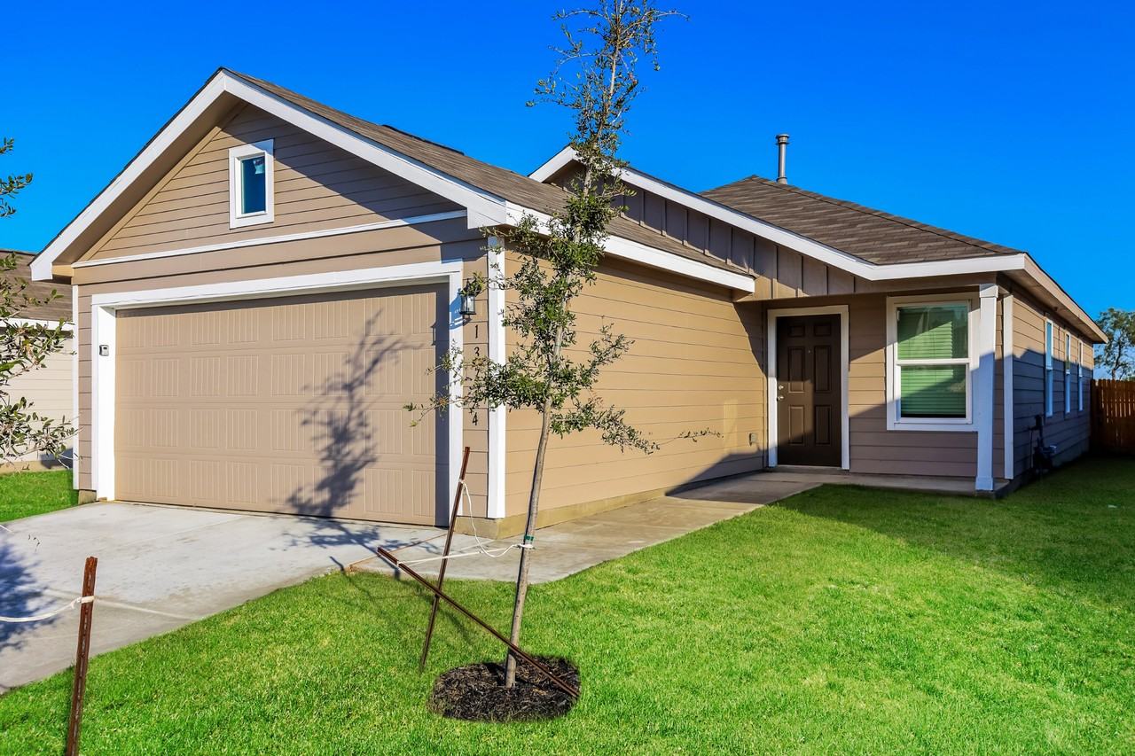 13714 Flume Rdg - Photo 3 of 27