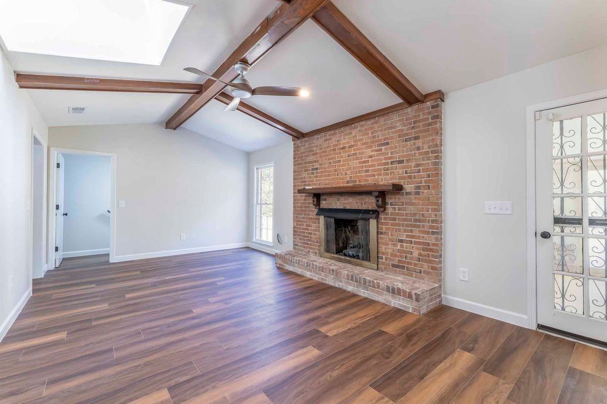 3925 Biltmore Drive - Photo 3 of 35