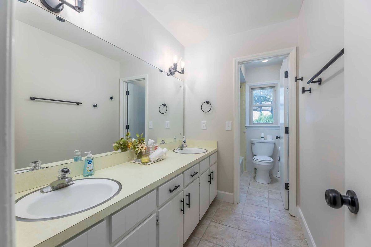 3925 Biltmore Drive - Photo 6 of 35