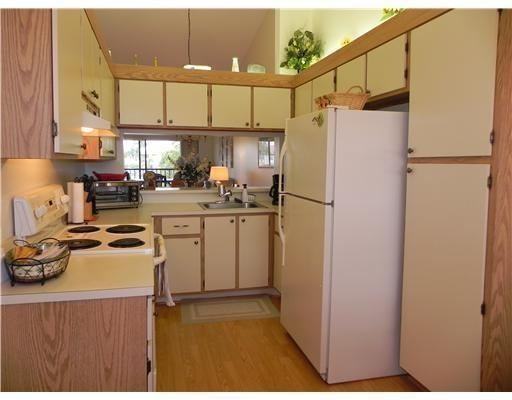 902 Pinecrest Cir - Photo 2 of 6