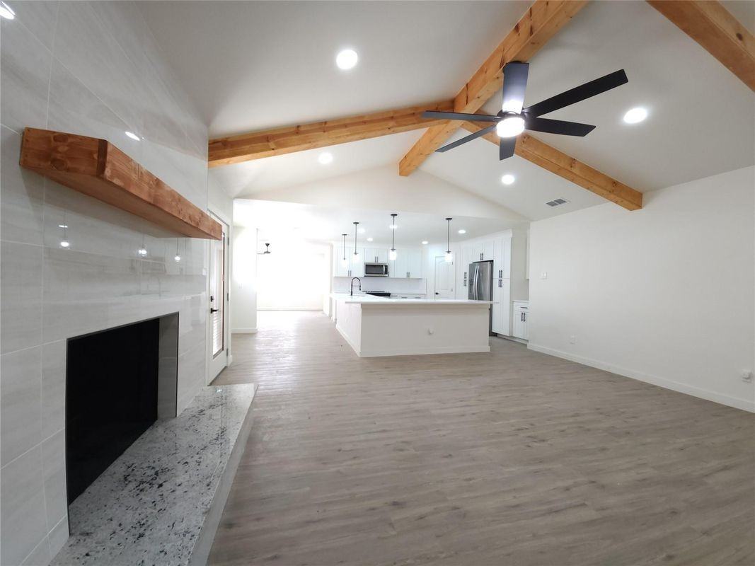 1502 Hiawatha Way - Photo 3 of 40