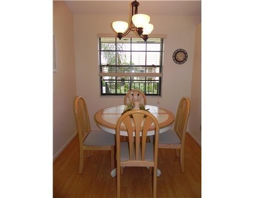 902 Pinecrest Cir - Photo 3 of 6