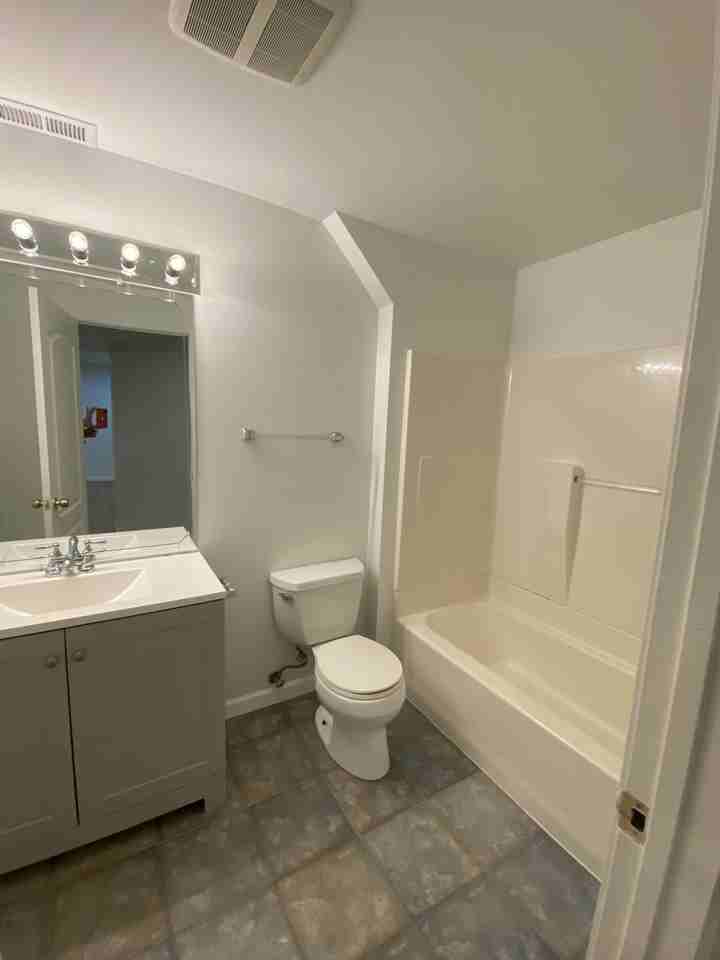 5329 9th Avenue Northeast - Photo 5 of 12