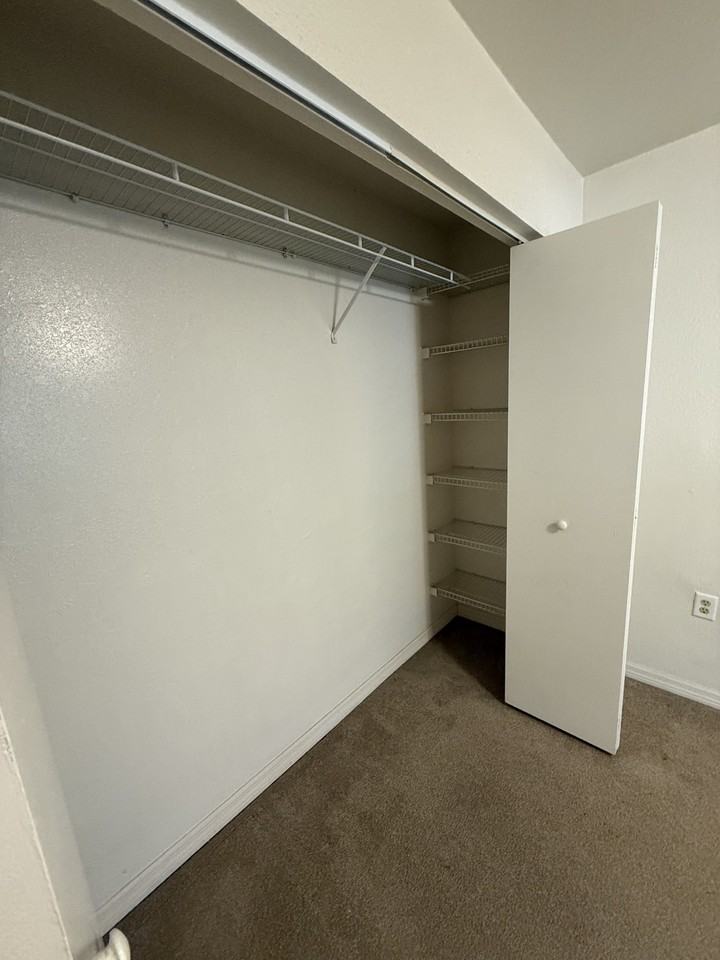 1022 Sw 4th Ave #B - Photo 4 of 21