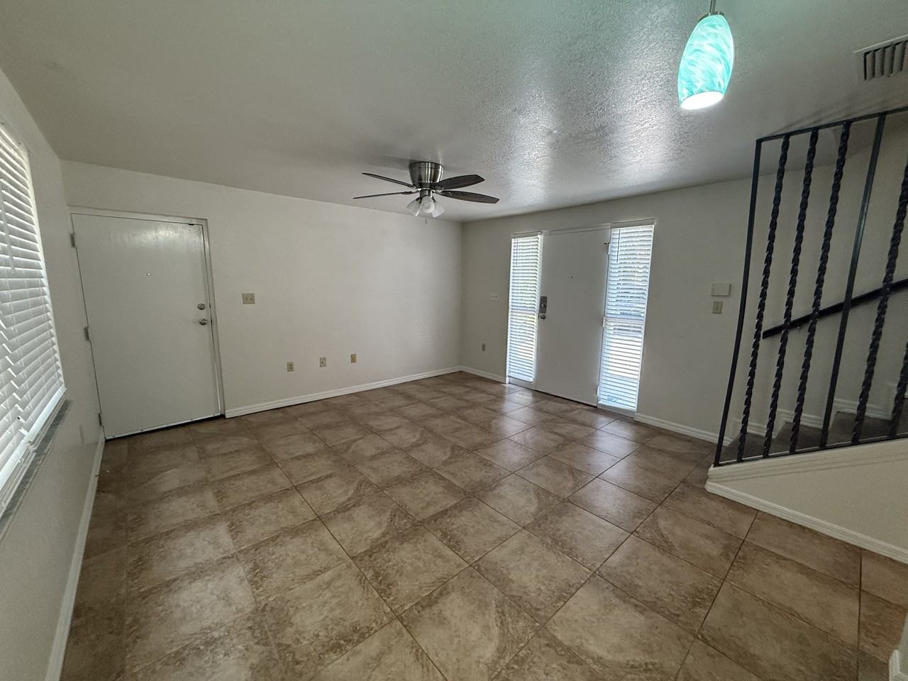 1022 Sw 4th Ave #B - Photo 2 of 21