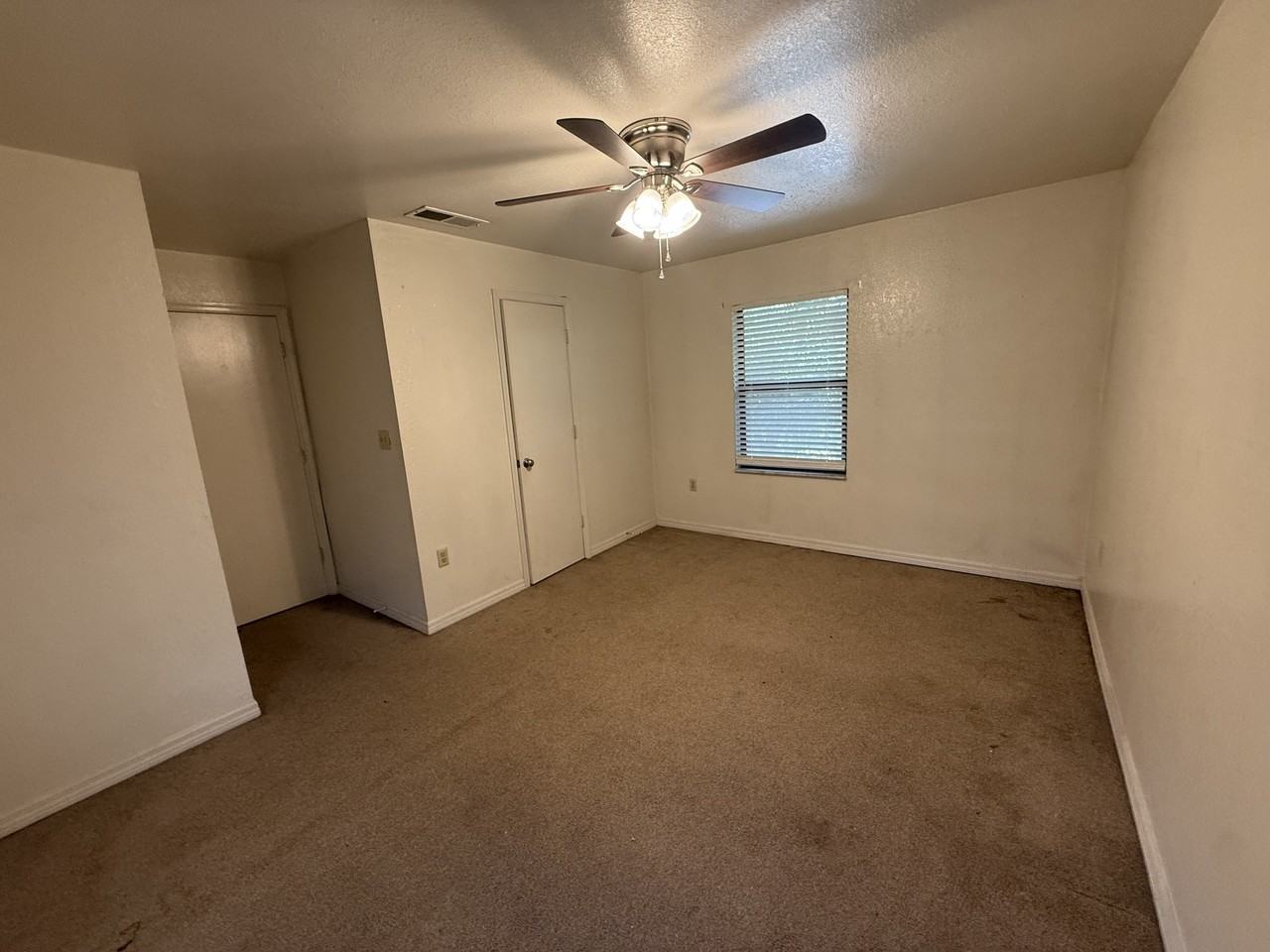 1022 Sw 4th Ave #B - Photo 2 of 21