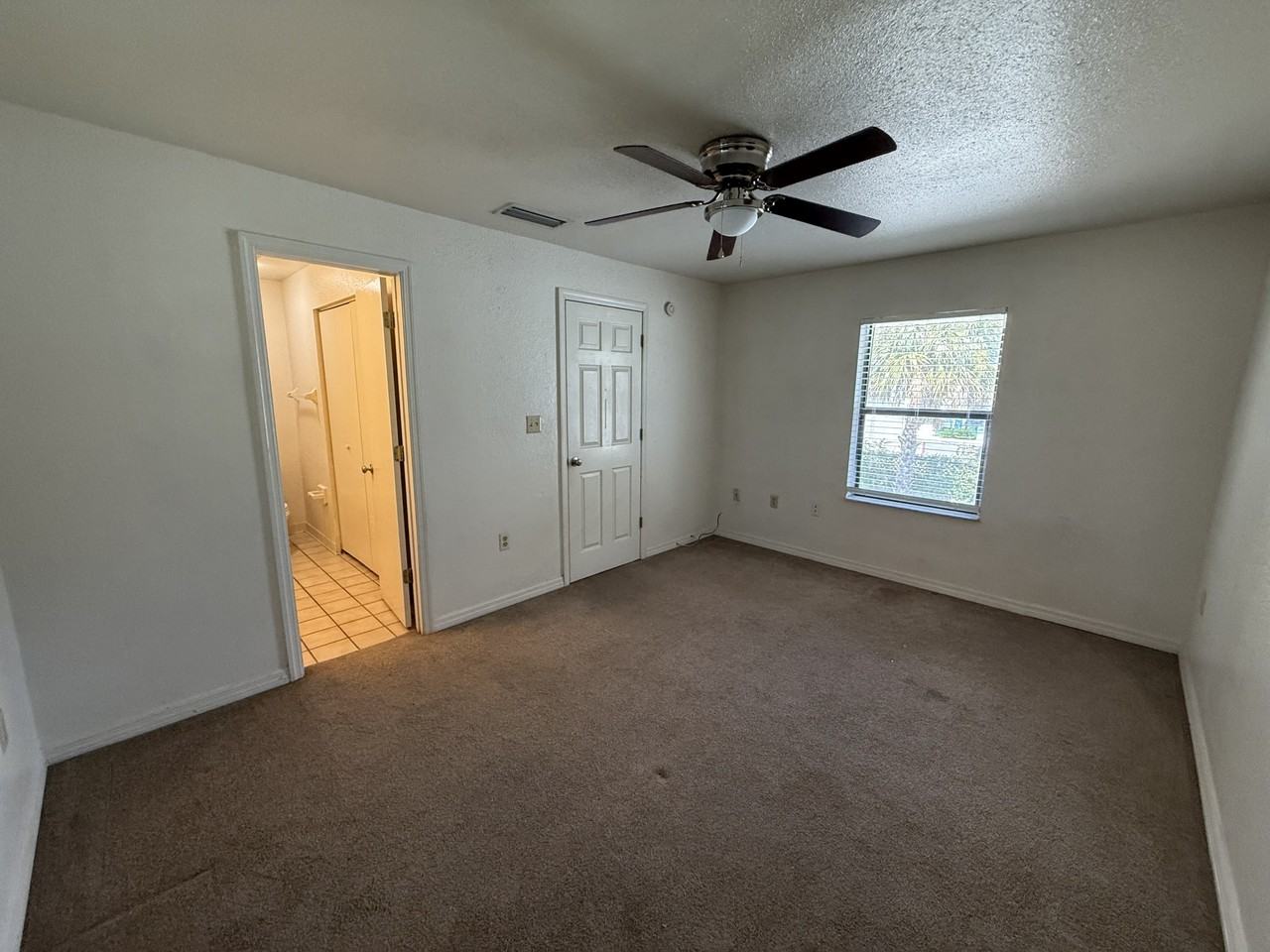 1022 Sw 4th Ave #B - Photo 7 of 21