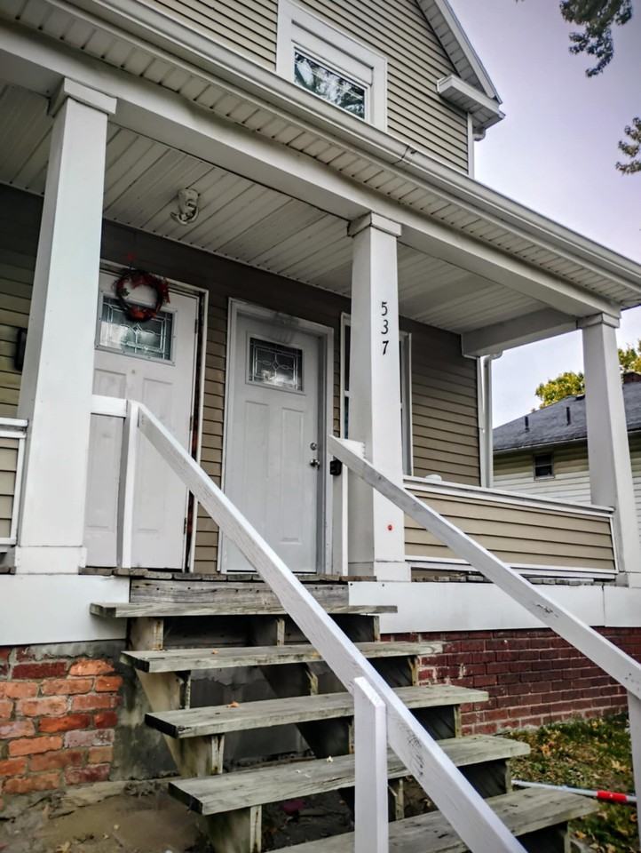 537 Potter St #2