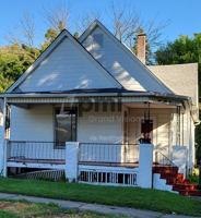 featured image of 852 W Waggoner St