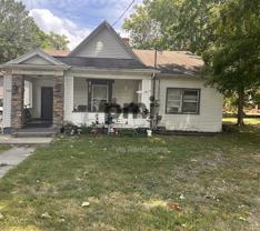 1105 6th St - Photo 1 of 1