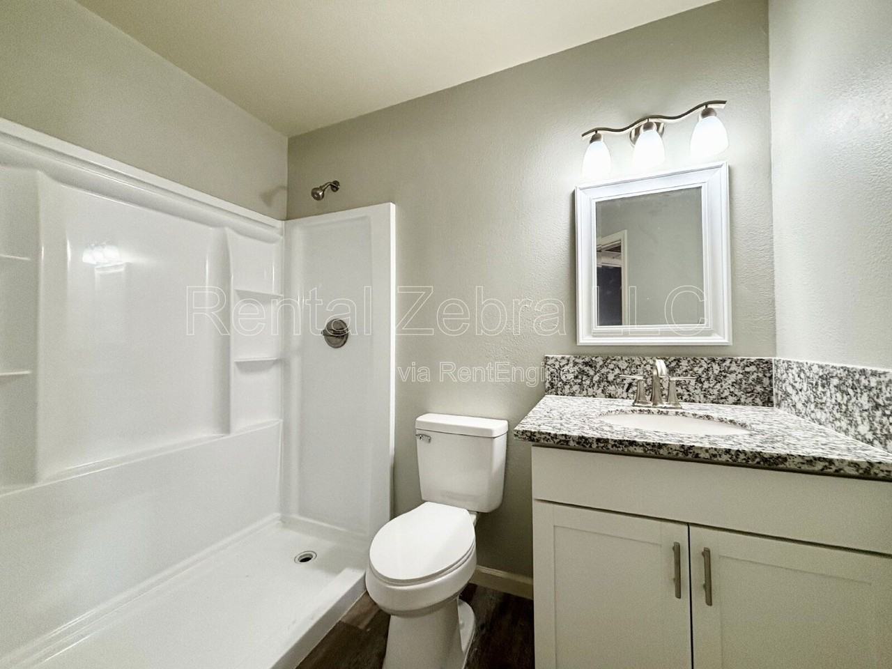 10 E 18th St #3 - Photo 6 of 10