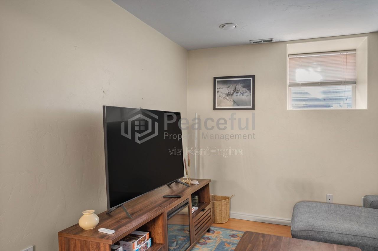 322 East 6th Avenue - Photo 7 of 21