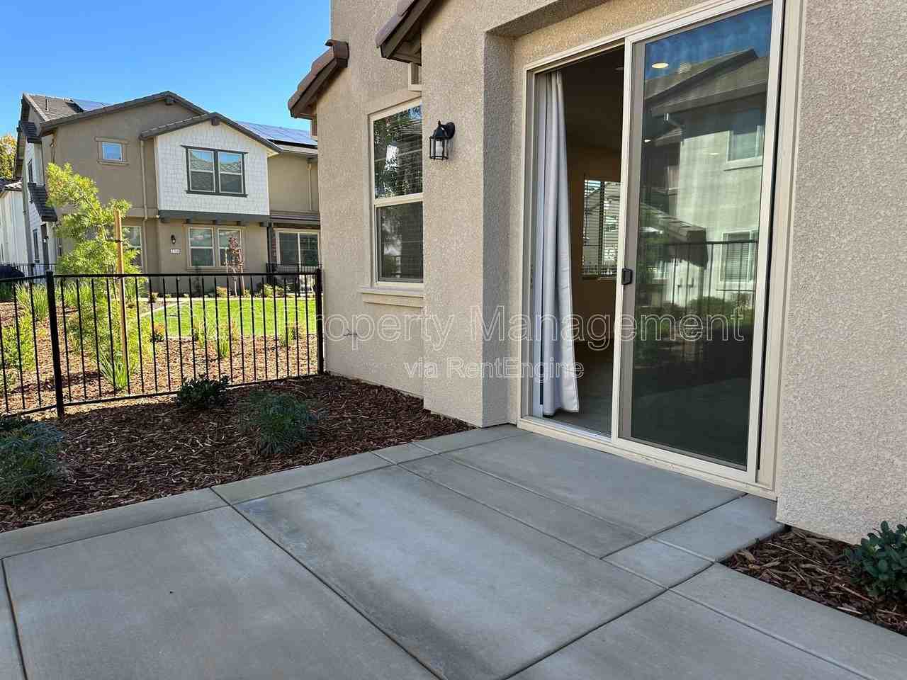 1805 Lucky Star Pl #24 - Photo 3 of 21