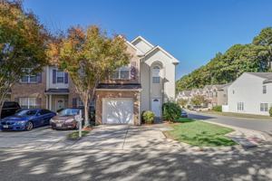 featured image of 317 Congress St #1