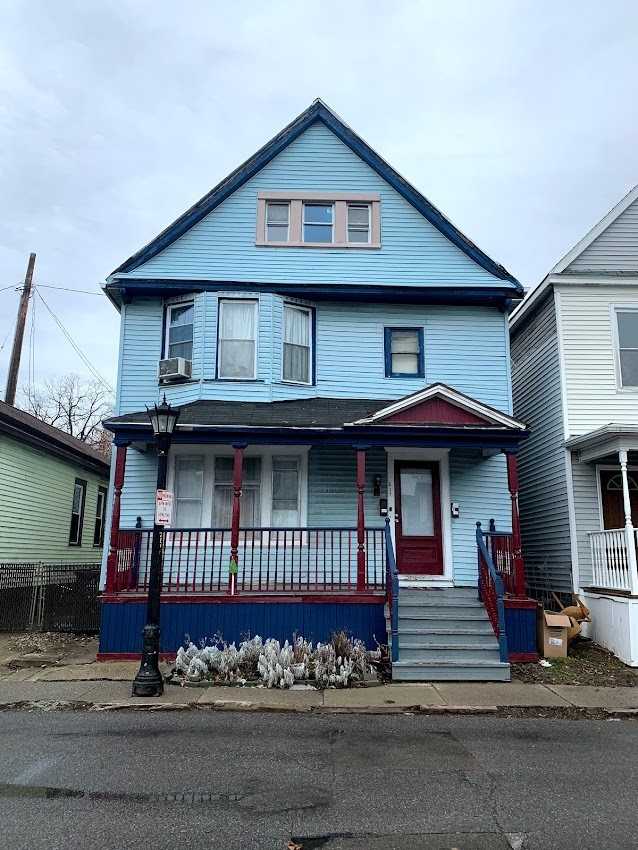 217 W Tupper St #2 - Photo 3 of 12