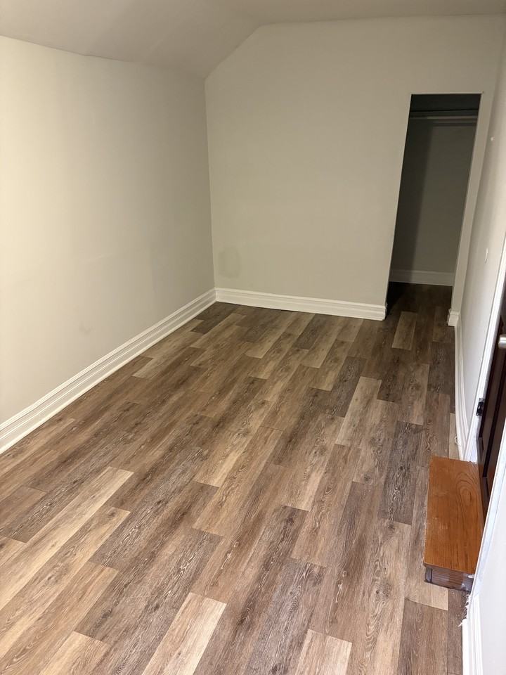 217 W Tupper St #2 - Photo 7 of 12