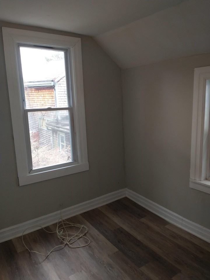 217 W Tupper St #2 - Photo 6 of 12