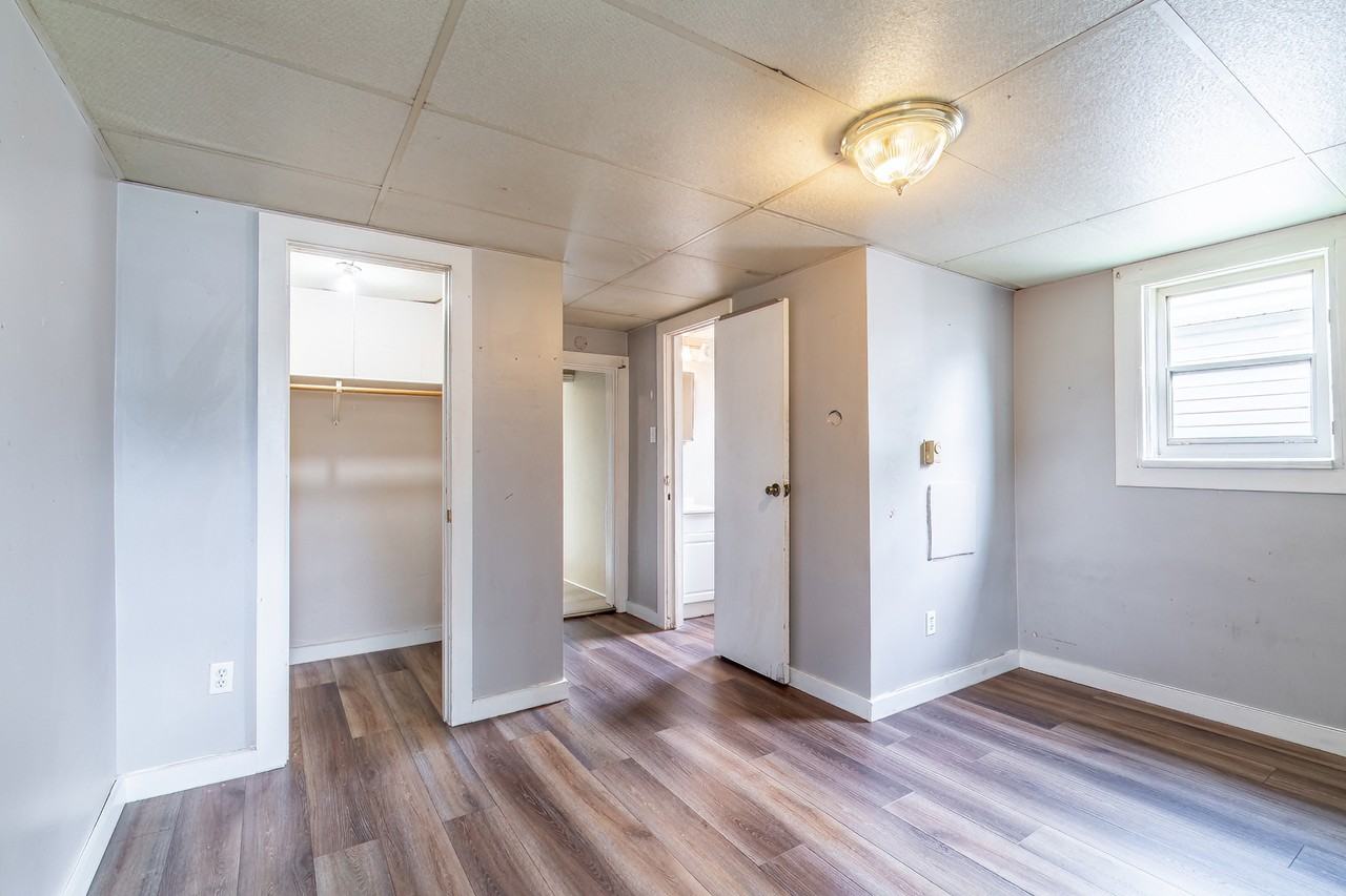 220 E Van Buren St #2 - Photo 6 of 18