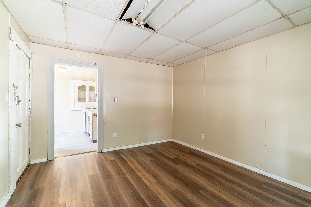 220 East Van Buren Street #2 - Photo 6 of 18