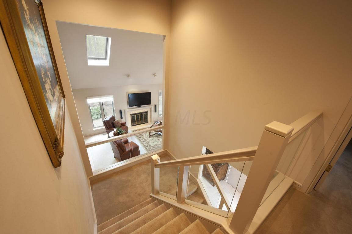 8758 Dunsinane Dr - Photo 3 of 15