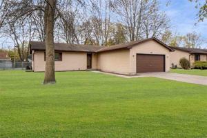 featured image of 400 Heathermoor Dr