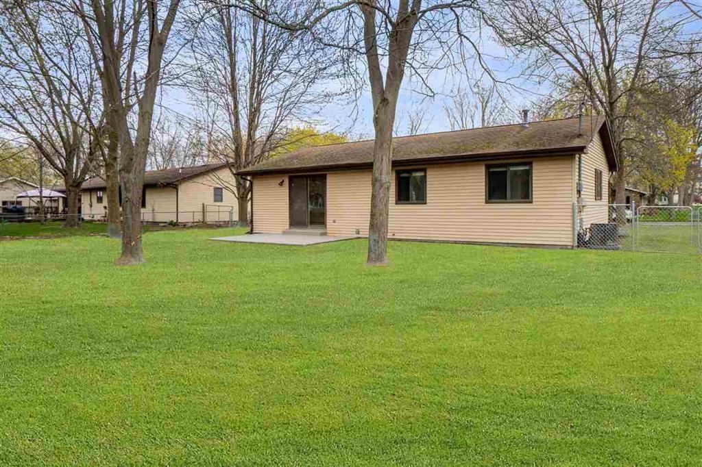 400 Heathermoor Dr - Photo 2 of 18