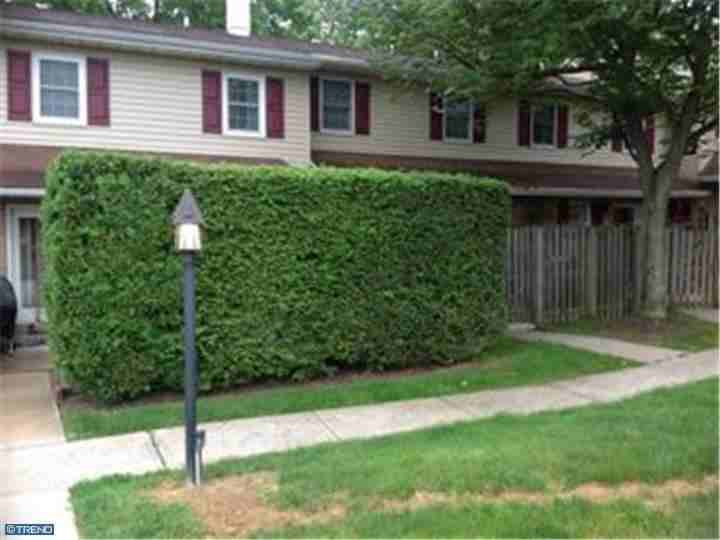 127 Popodickon Dr - Photo 2 of 24