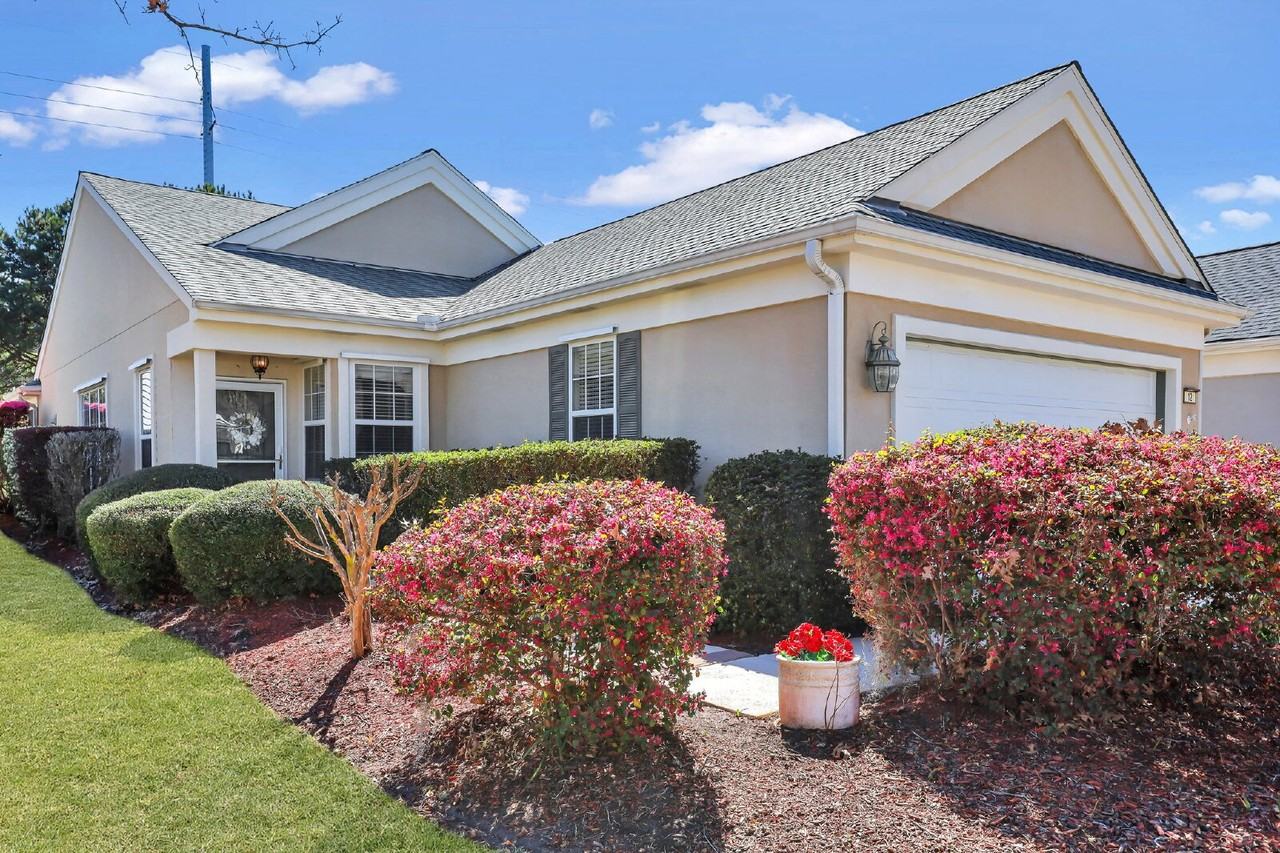 12 Moonglow Ct - Photo 2 of 42