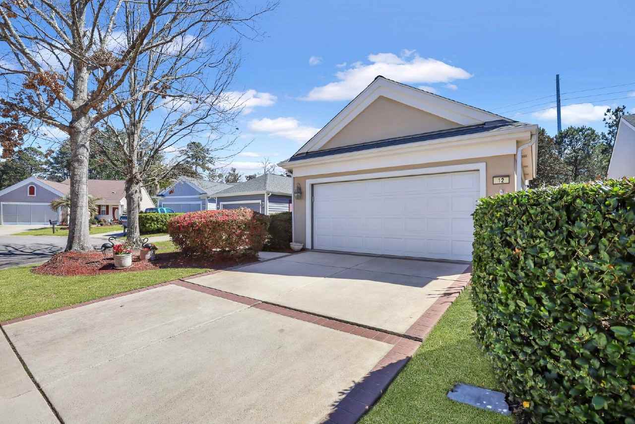 12 Moonglow Ct - Photo 3 of 42