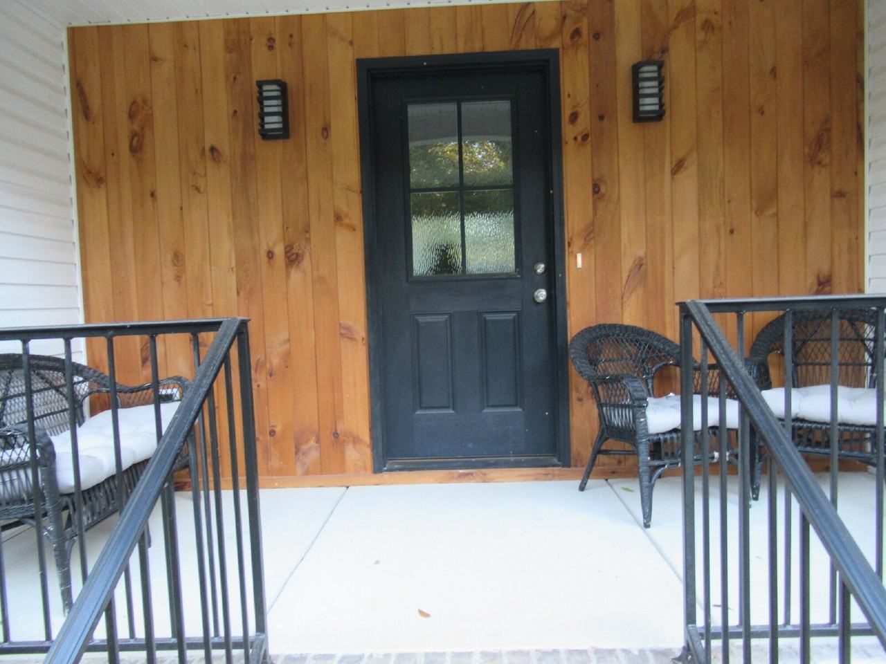 134 Garden Ter - Photo 2 of 22