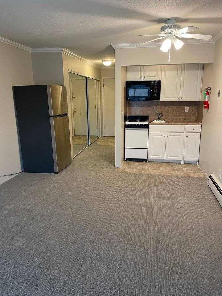 1040 Cleveland Apartments - Photo 2 of 26