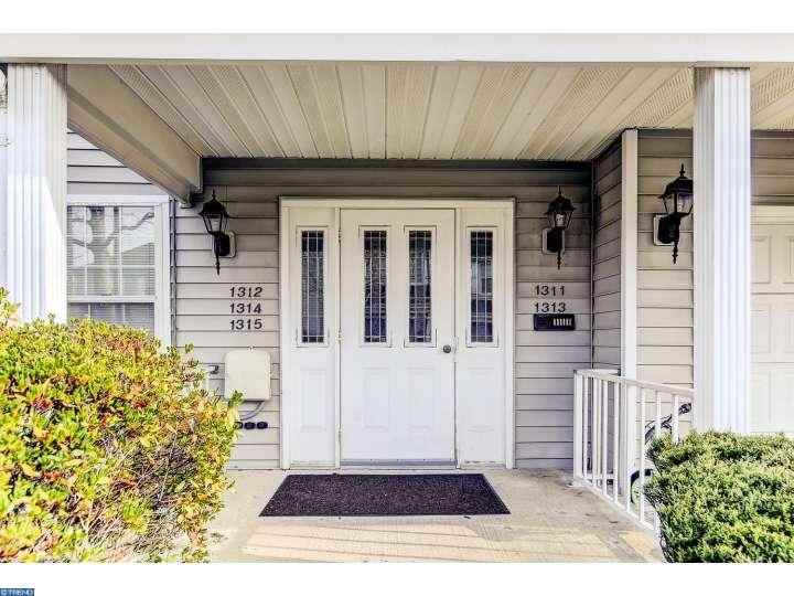 1312 Rustic Ct - Photo 3 of 15