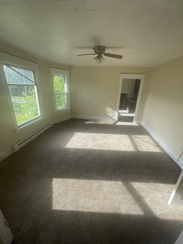 112 6th St S #2 - Photo 3 of 14