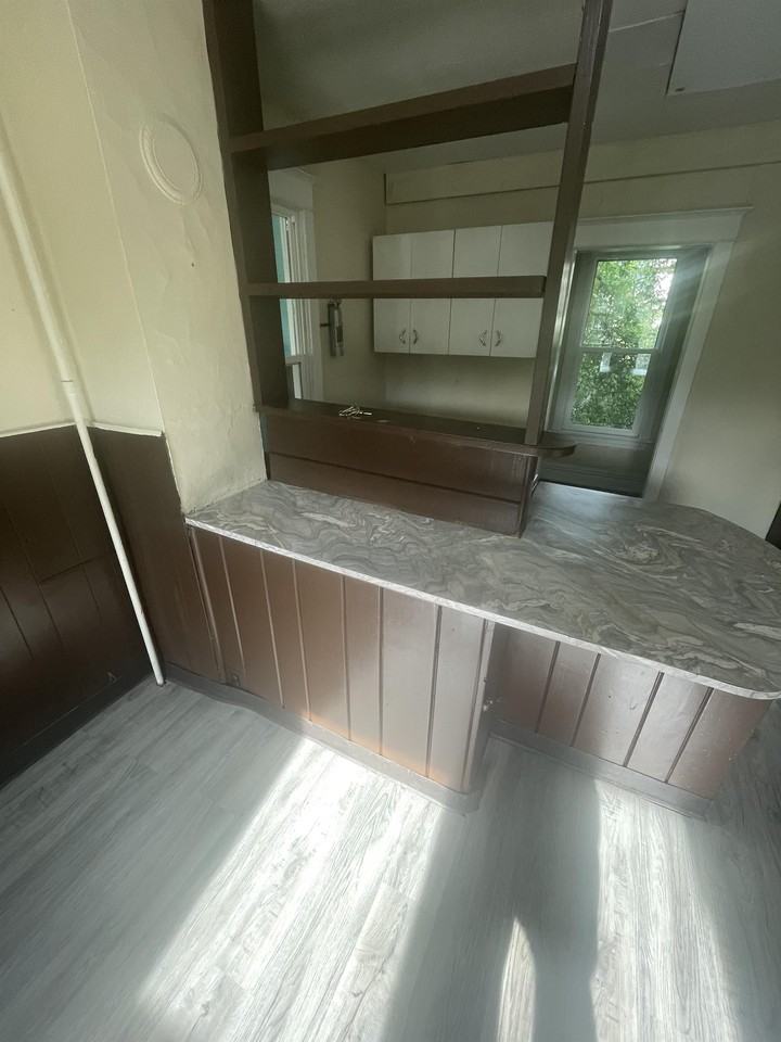 112 6th St S #2 - Photo 5 of 14