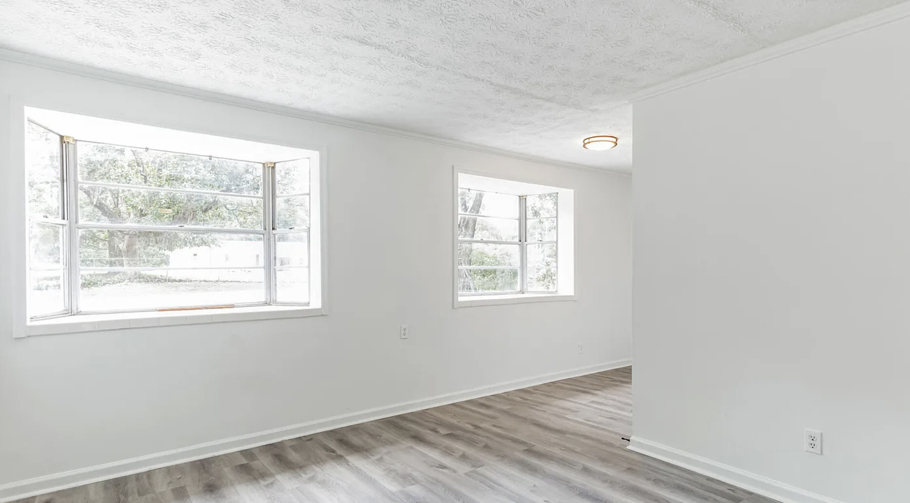 3636 Turton Ave - Photo 4 of 10