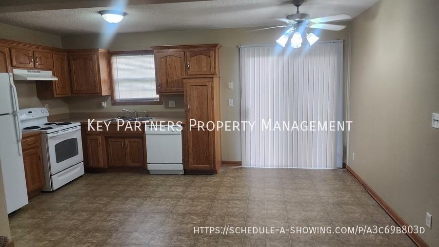 1640 Southwest Highland Drive - Photo 4 of 14