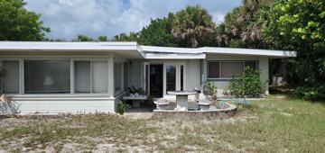 featured image of 1817 Beacon Street