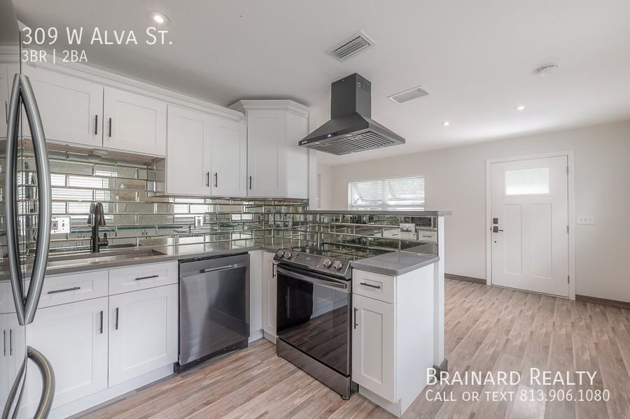 309 W Alva St - Photo 3 of 33