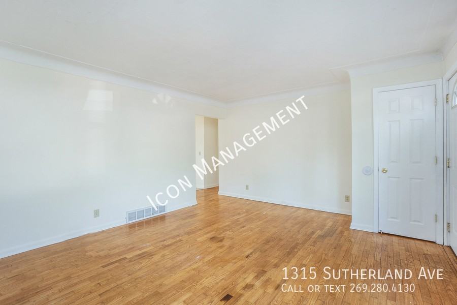 1315 Sutherland Ave #1315SUTHRL - Photo 2 of 17