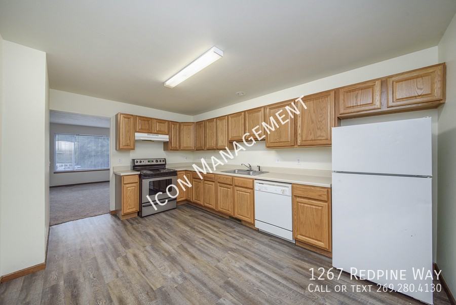 1267 Redpine Way - Photo 7 of 21