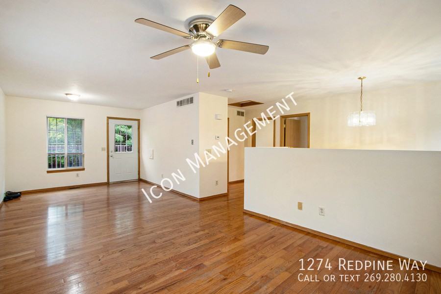 1274 Redpine Way - Photo 5 of 18