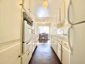 1036 S Wooster St #4 - Photo 1 of 1