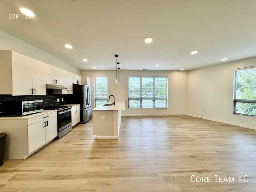 6551 Rockhill Rd #B6 - Photo 2 of 27