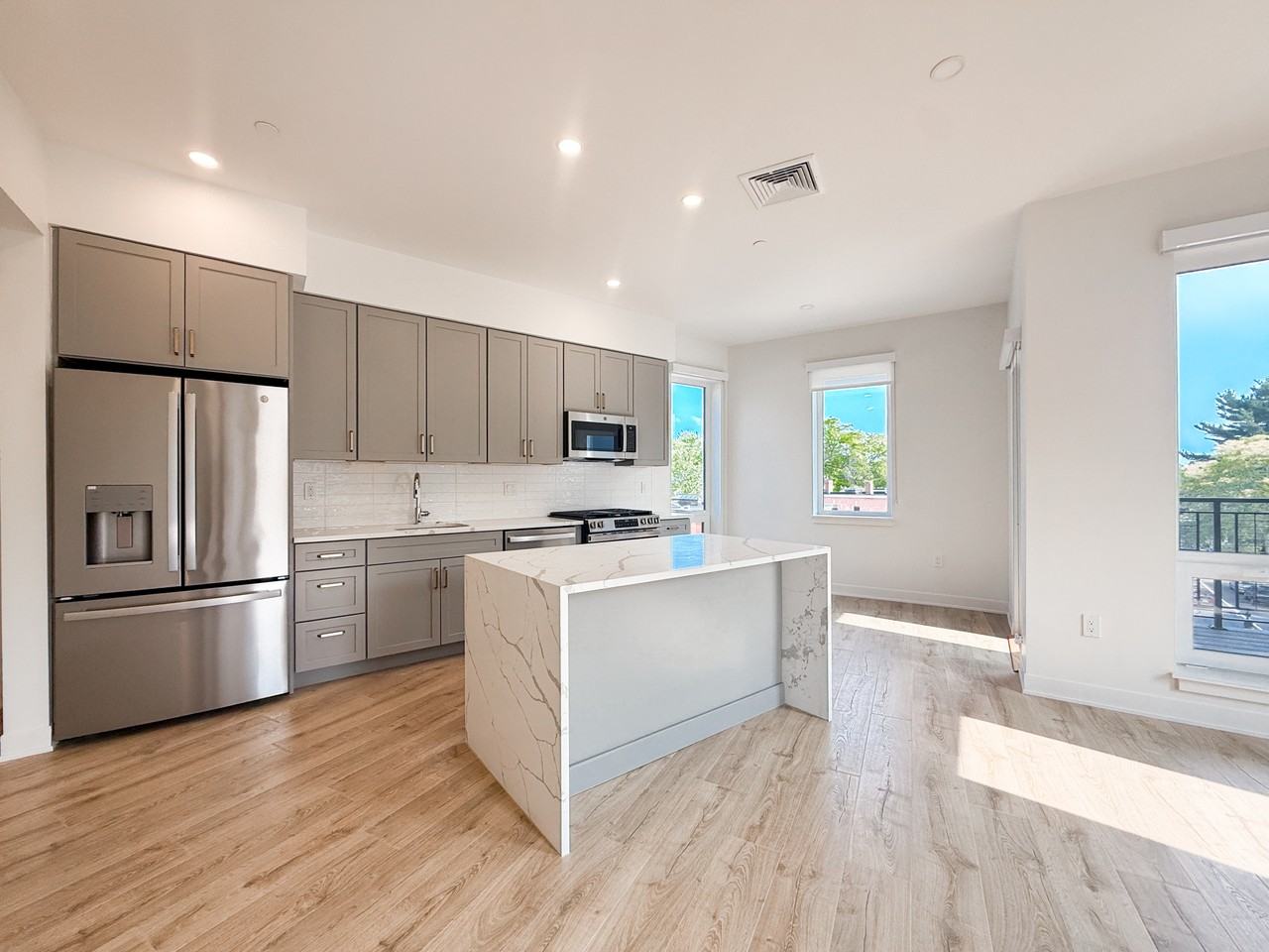 17 Argyle St #3 - Photo 4 of 16