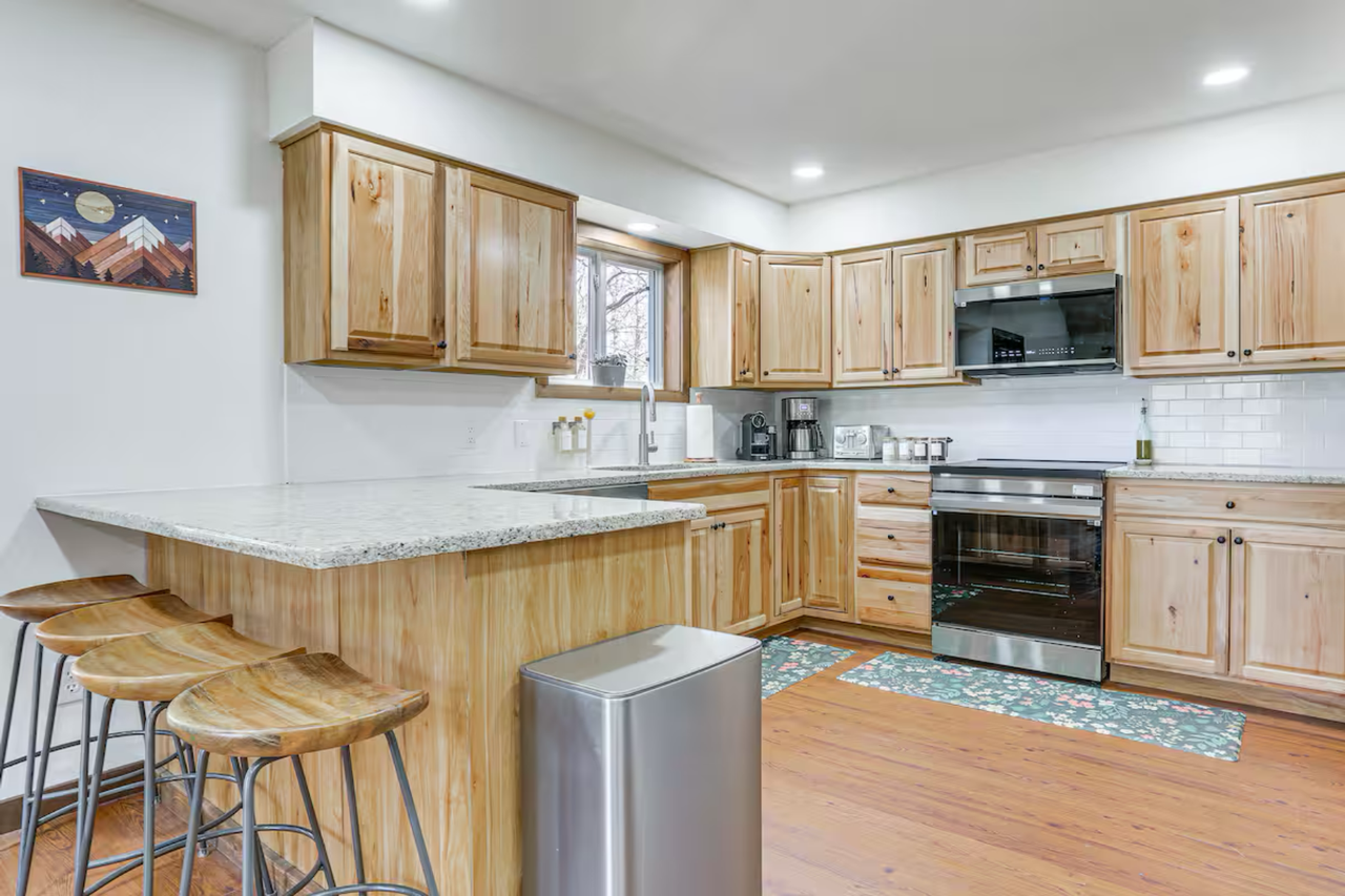 2206 Chatham Ct #NA - Photo 3 of 29