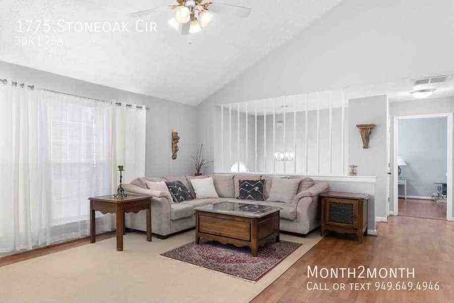 1775 Stoneoak Cir - Photo 2 of 33