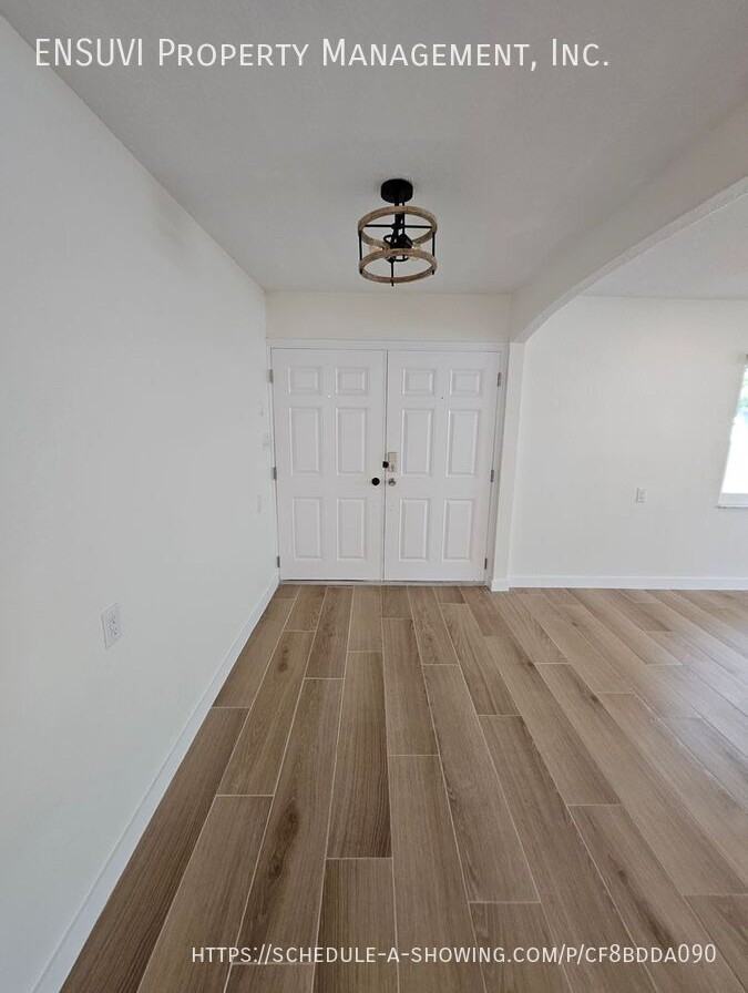 1018 Spindle Palm Way - Photo 2 of 23