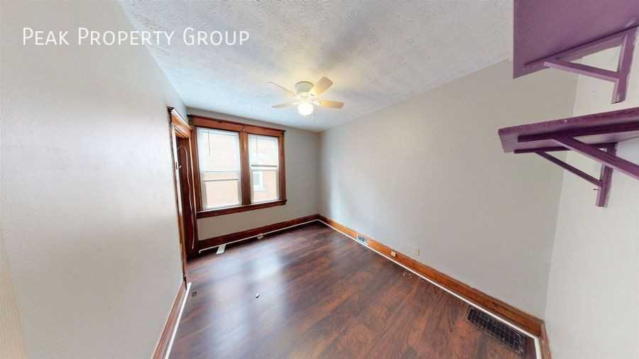 2334 Stratford Ave - Photo 5 of 13